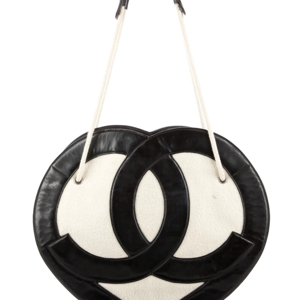 Chanel RARE Heart '90s Vintage Collector CC Tote Bag Purse - Picture 2 of 9
